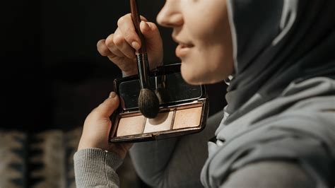 halal makeup for women